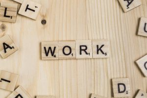 Somministrazione di lavoro: definizione, funzionamento, tipologie e vantaggi